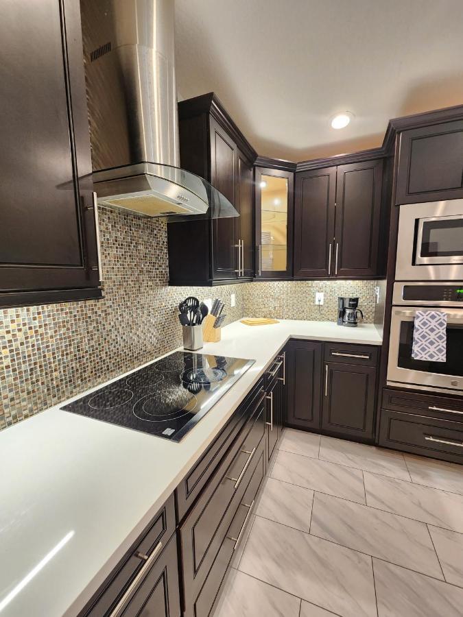 The Villa Orlando@College Park. Sleeps16 Dış mekan fotoğraf