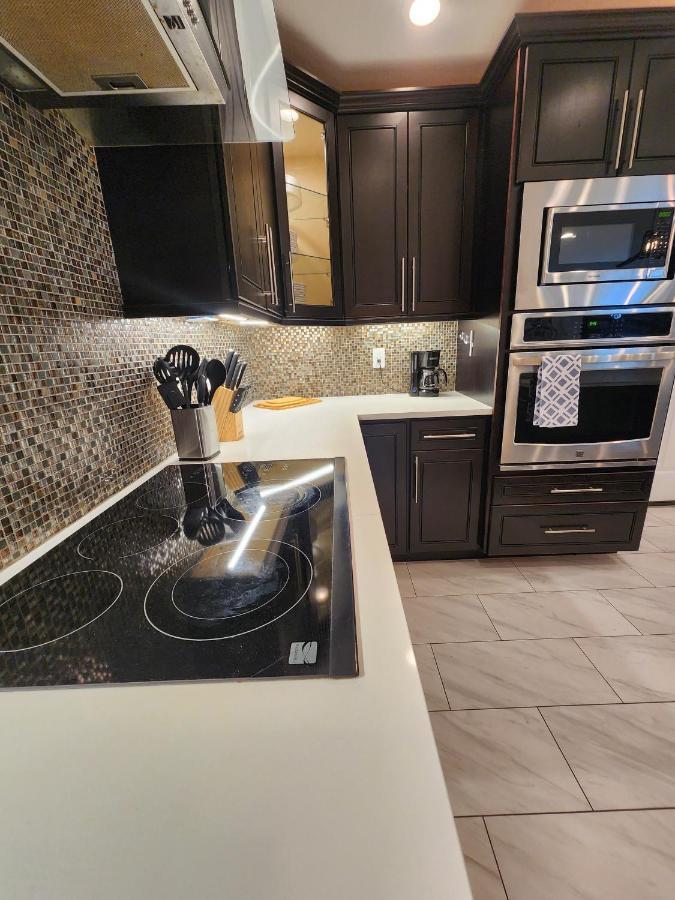 The Villa Orlando@College Park. Sleeps16 Dış mekan fotoğraf