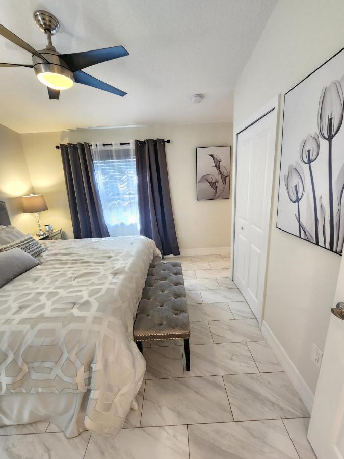 The Villa Orlando@College Park. Sleeps16 Dış mekan fotoğraf